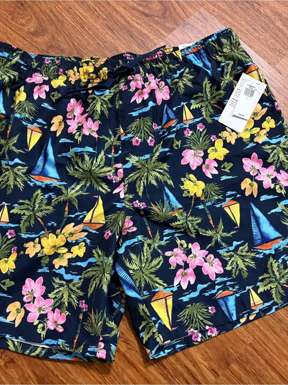 Old Navy Men’s Navy Floral & Sailboat Swim Trunks - Size Large - NWT